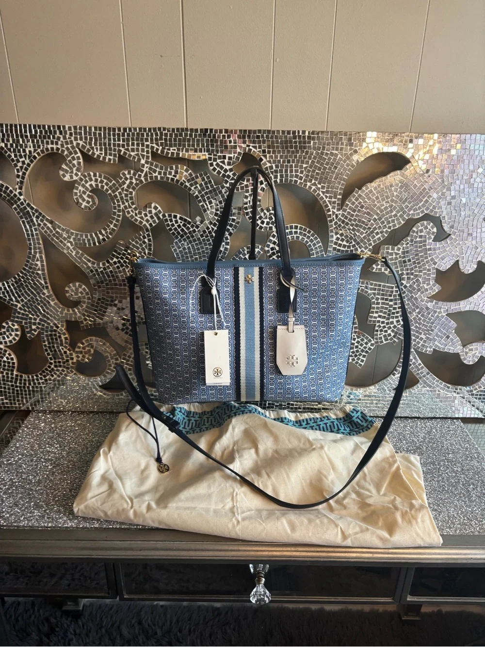 ⭐️Tory‎ Burch Gemini Link Canvas Small Tote